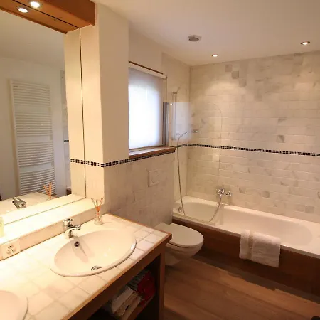 Beauitful Chalet With Jacuzzi In In Ski Area בקתה וורבייה