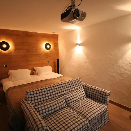 Beauitful Chalet With Jacuzzi In In Ski Area Chalet